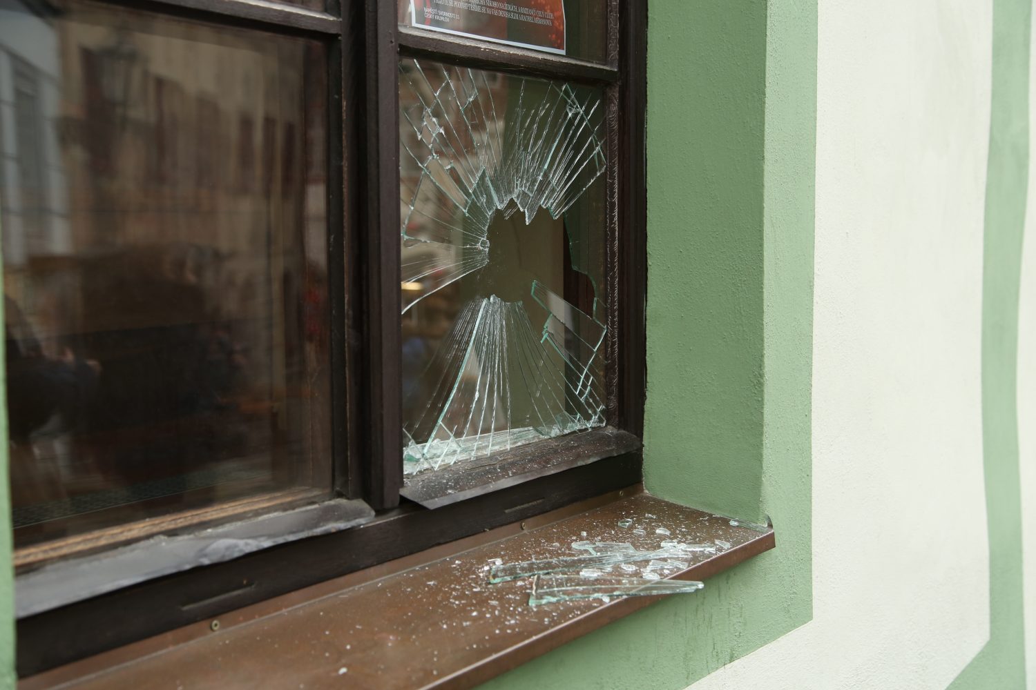 Does Homeowners Insurance Cover Broken Windows? Robinson and Stith